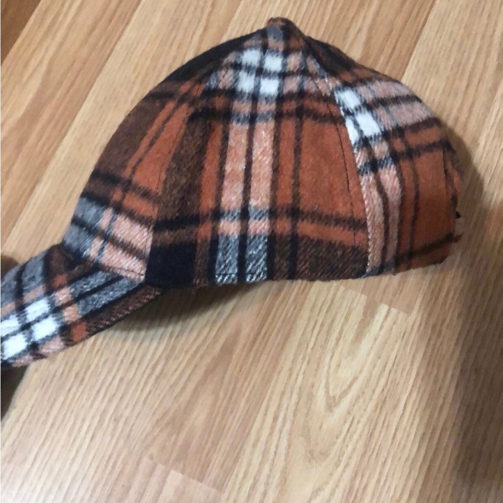 Hat - Picture 3 of 4